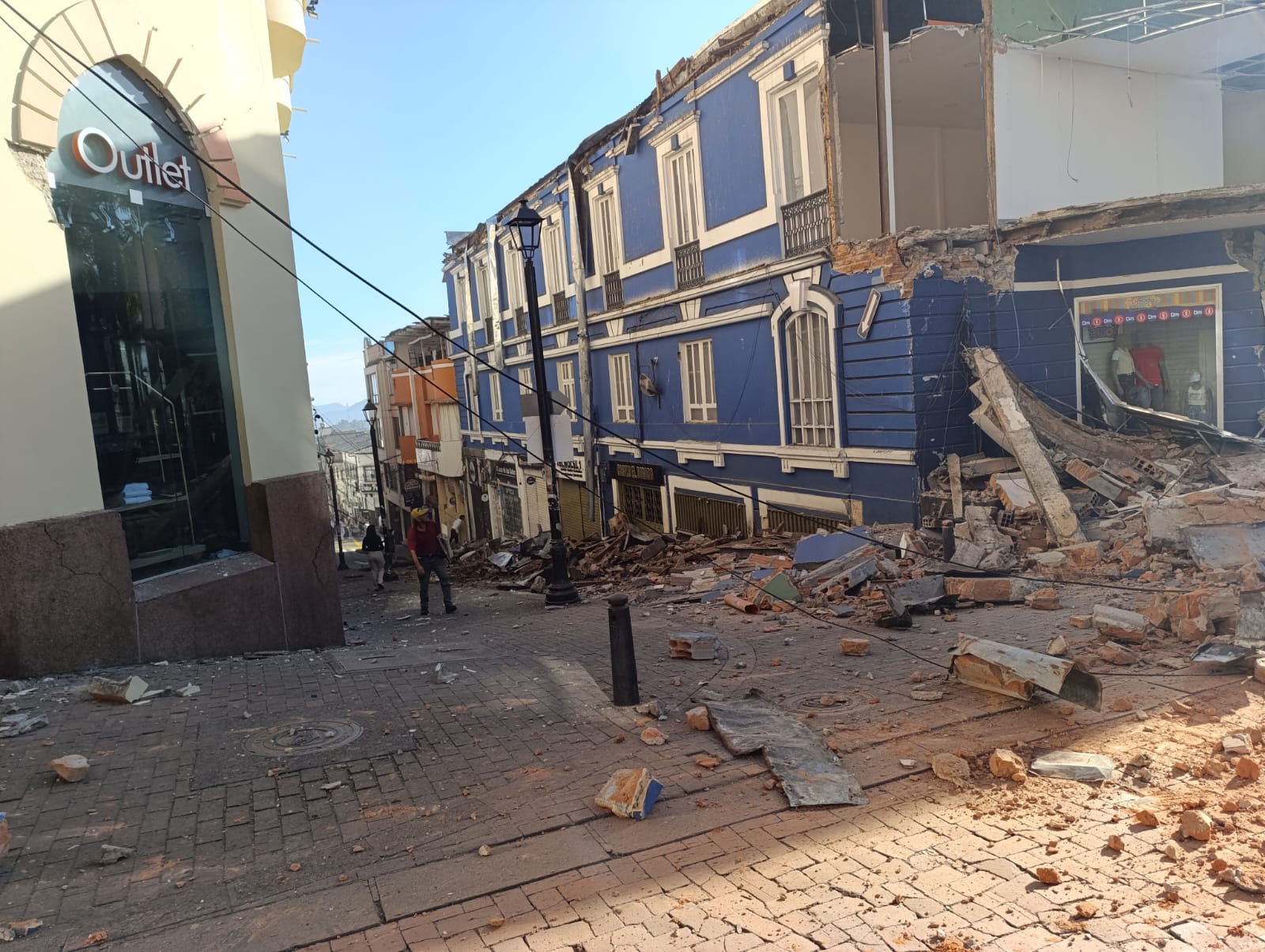 Devastador Terremoto de Magnitud 7.4 Sacude a Colombia: Al Menos 22 Fallecidos y Graves Daños Estructurales